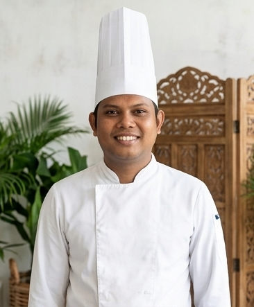 Chef Putu smiling - Private Chef in Bali with 15 years experience