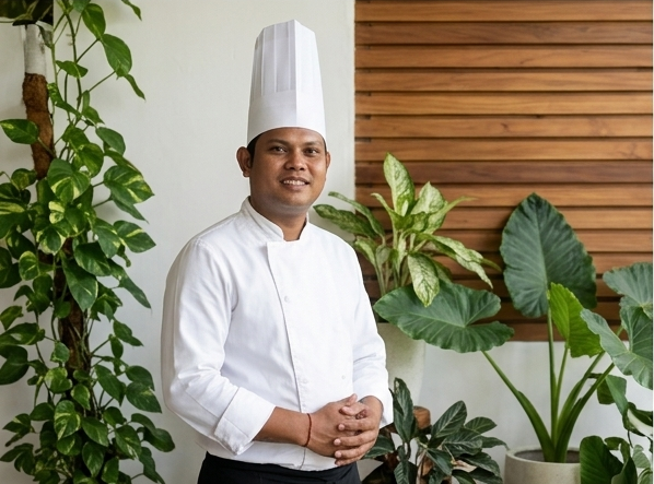 Chef Putu with tropical plants - culinary philosophy